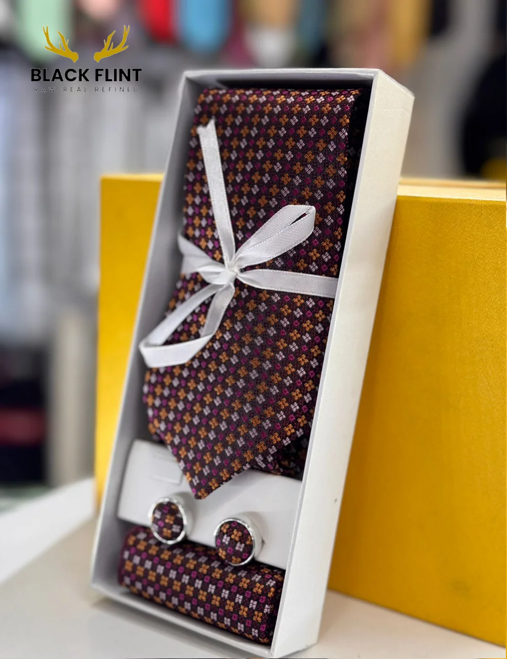 Elegant Designs Tie Gift Set with Matching Cufflinks - Image 8