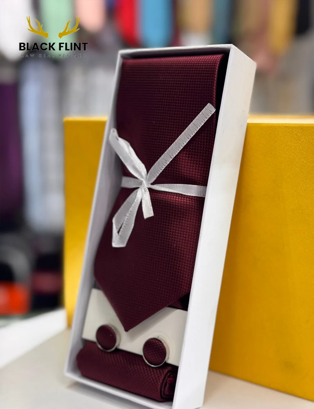 Elegant Tie Gift Set with Matching Cufflinks - Image 7