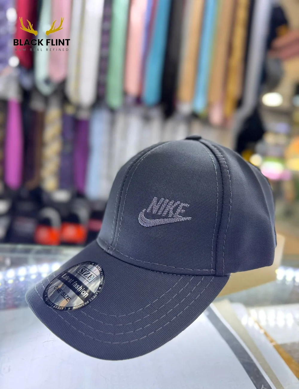 Classic Cap Minimalist Everyday Wear - Image 4