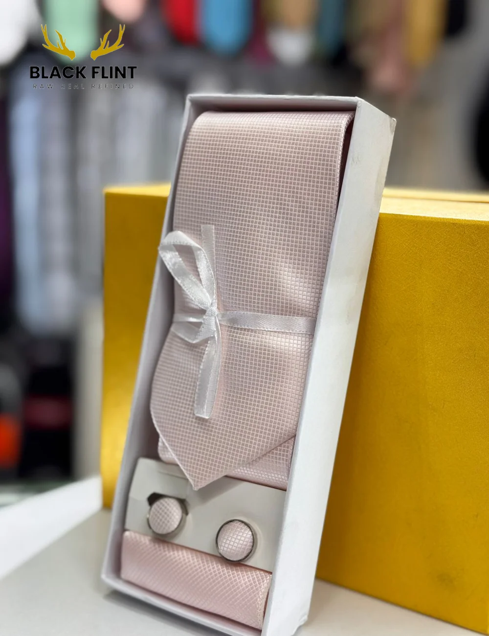 Elegant Tie Gift Set with Matching Cufflinks - Image 6