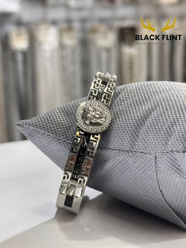 Regal Lion Crest Bangle – Silver & Onyx Luxury Edition - Silver